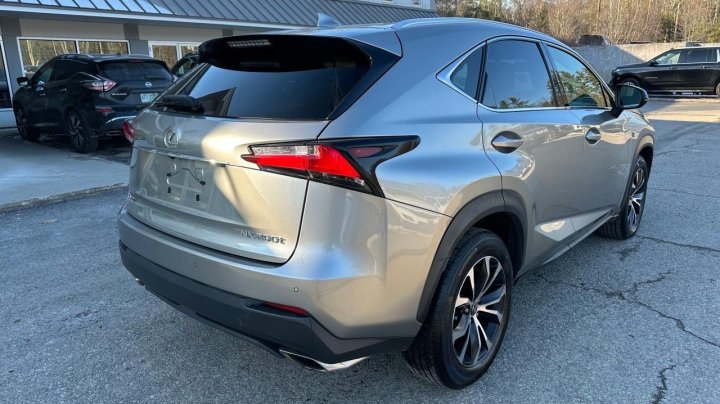 Lexus NX 200T BASE 2017