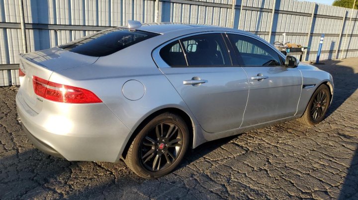Jaguar XE PREMIUM 2018