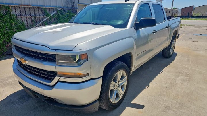 Chevrolet Silverado C1500 CUSTOM 2018