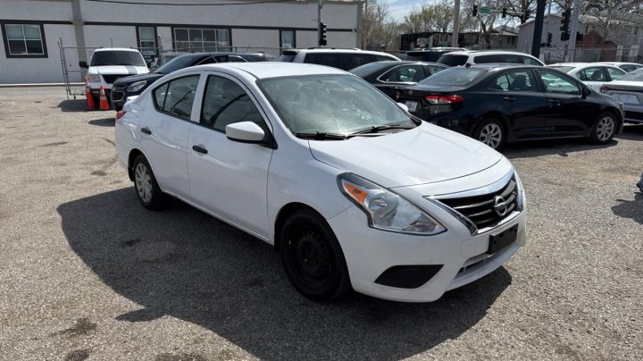 Nissan Versa S 2019