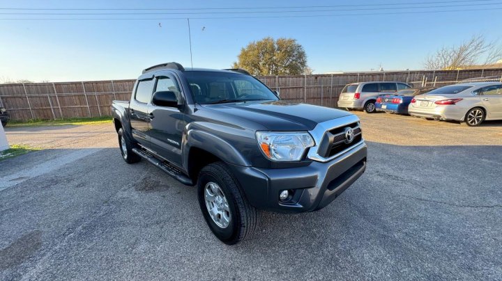 Toyota TACOMA DOUBLE CAB 2015