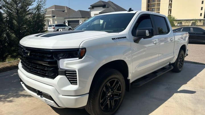 Chevrolet Silverado K1500 RST 2023