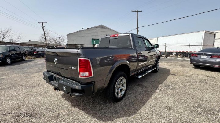 RAM 1500 LARAMIE 2016