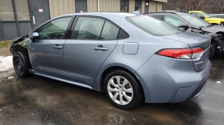 Toyota Corolla LE 2021