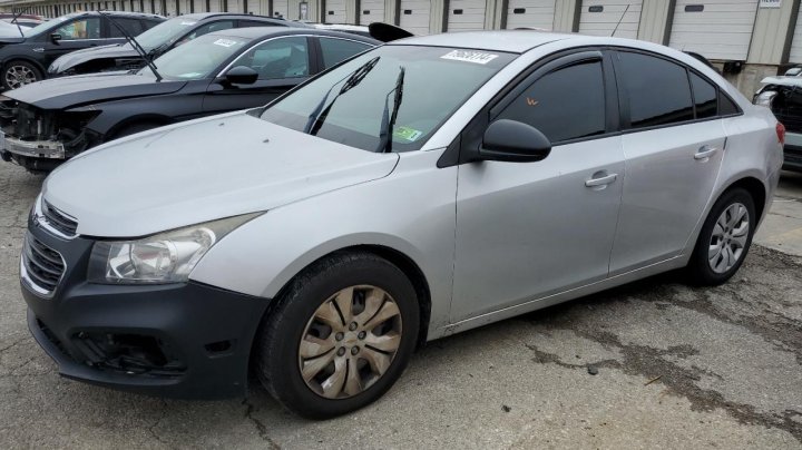 Chevrolet CRUZE LS 2015