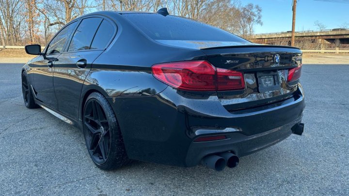 BMW 5 Series  2018