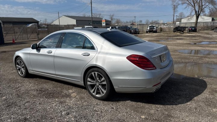 Mercedes-Benz S-Class 550 2015