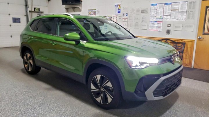 Volkswagen TAOS  2025
