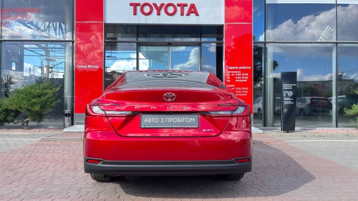 Toyota Camry Premium 2024