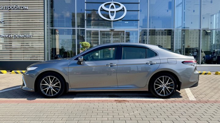 Toyota Camry Premium 2021