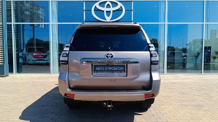 Toyota Land Cruiser Prado Prestige 2021