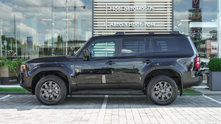 Toyota Land Cruiser Prado Prestige 2025