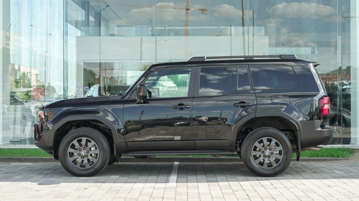 Toyota Land Cruiser Prado Prestige 2025