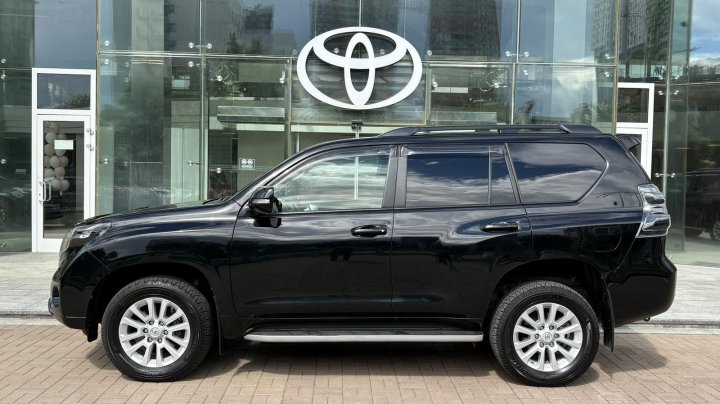 Toyota Land Cruiser Prado Prestige 2016