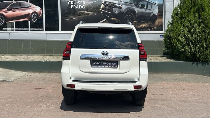 Toyota Land Cruiser Prado Base 2022