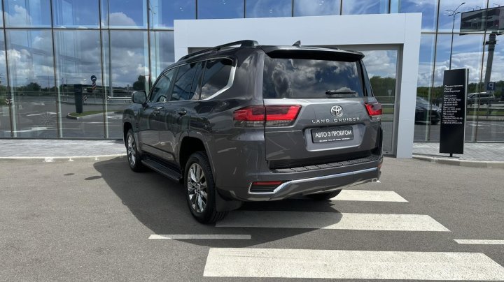Toyota Land Cruiser Premium 2023
