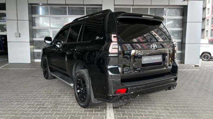 Toyota Land Cruiser Prado Comfort 2021
