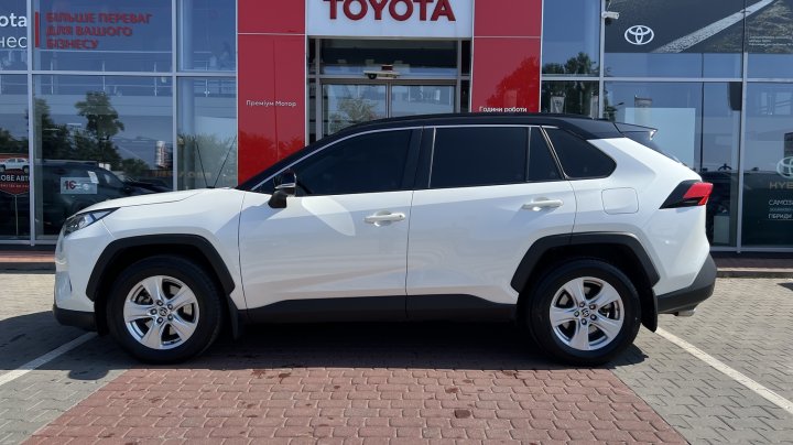 Toyota RAV4 Active 2021