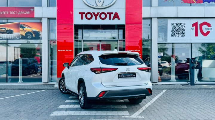 Toyota Highlander Premium 2022