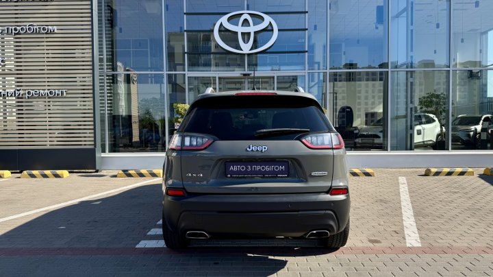 Jeep Cherokee 2021