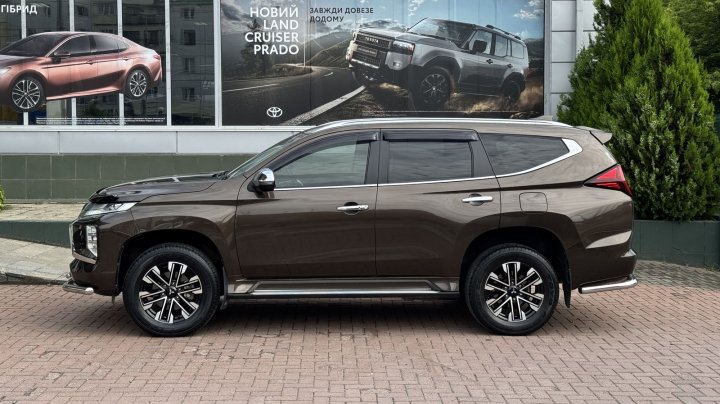 Mitsubishi Pajero Sport Lounge 2021