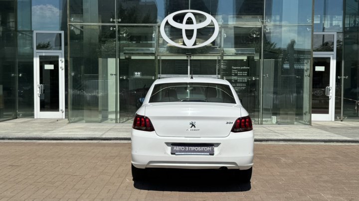 Peugeot 301 Comfort 2021