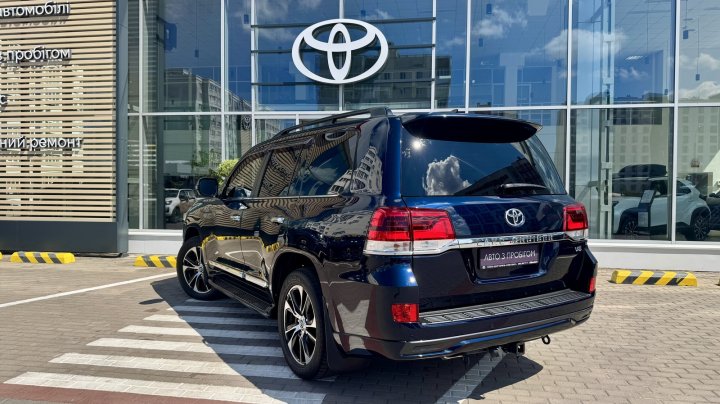 Toyota Land Cruiser Premium 2018