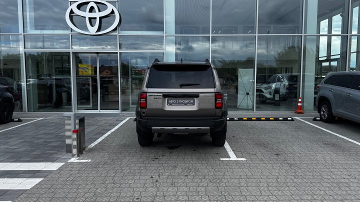 Toyota Land Cruiser Prado Premium 2024