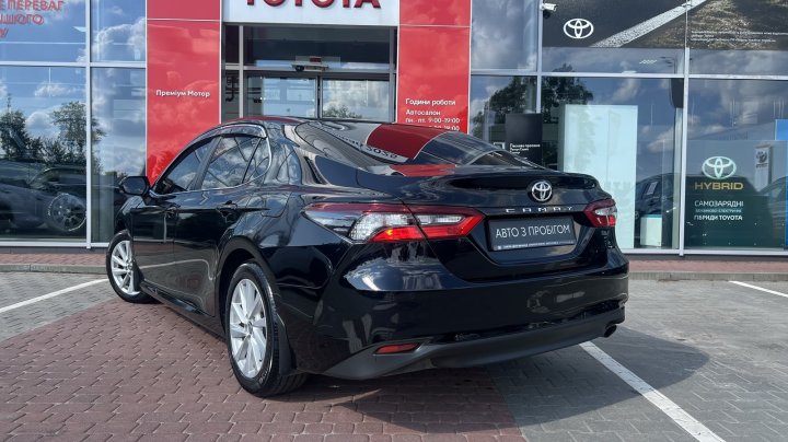 Toyota Camry Comfort 2023