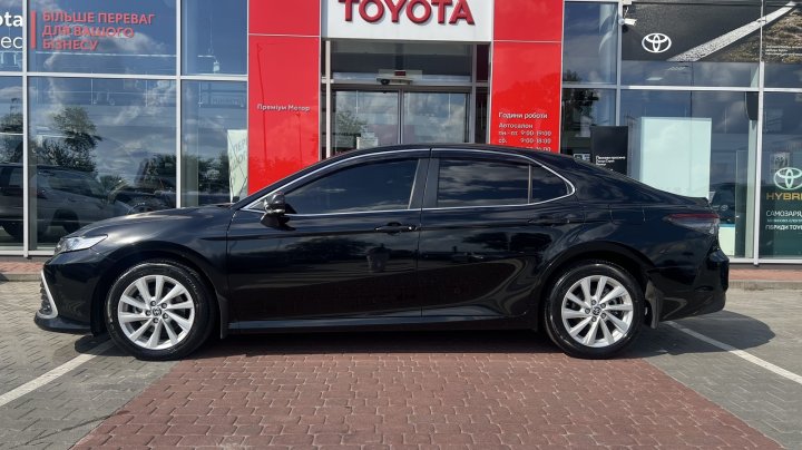 Toyota Camry Comfort 2023