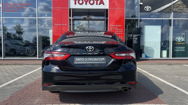 Toyota Camry Comfort 2023