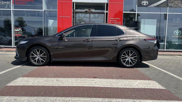 Toyota Camry Premium 2022