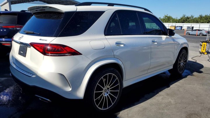 Mercedes-Benz GLE  2021