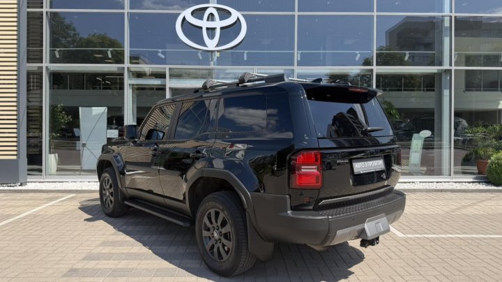 Toyota Land Cruiser Prado Prestige 2024