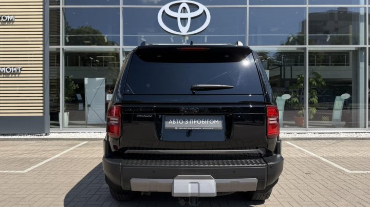 Toyota Land Cruiser Prado Prestige 2024